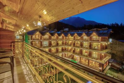 Snow Peak REtreat in Manali